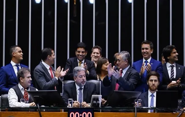 Arcabouço fiscal: veja 6 alterações do novo texto aprovado pela Câmara