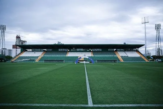 Mau tempo em Chapecó faz CBF suspender o jogo entre Chapecoense e Atlético-GO