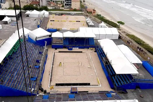 VÔLEI DE PRAIA: Com craques, público e atrações na arena, Itapema recebe 3 competições