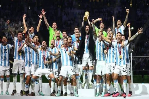 Em final histórica, Argentina vence França nos pênaltis e é tricampeã mundial