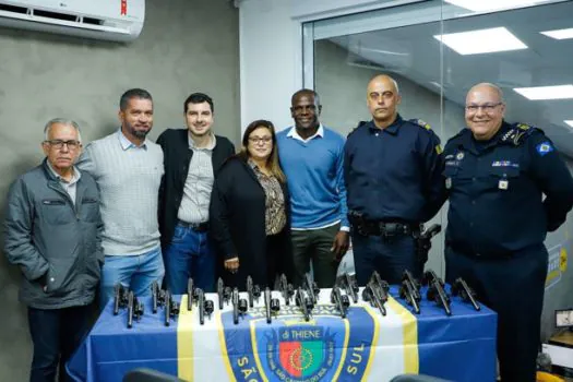 GCM de São Caetano faz doação de 22 pistolas calibre 38 para a GCM de Rio Grande da Serra