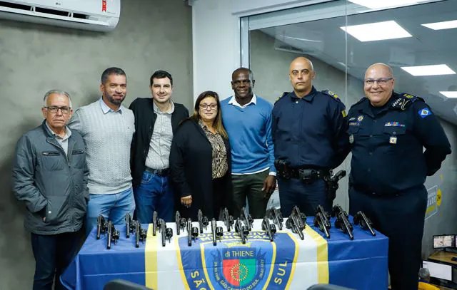 GCM de São Caetano faz doação de 22 pistolas calibre 38 para a GCM de Rio Grande da Serra