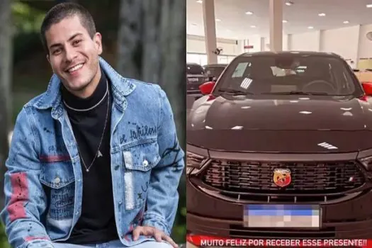 Arthur Aguiar recebe carro que ganhou na final do BBB 22