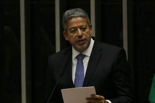 Arthur Lira é reeleito para presidência da Câmara dos Deputados