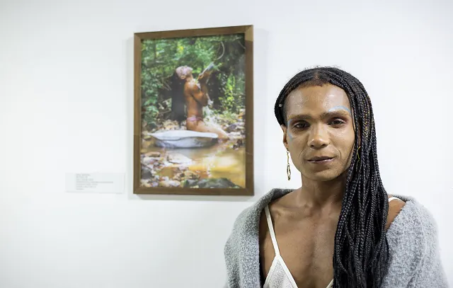 Exposição com obras de artistas trans