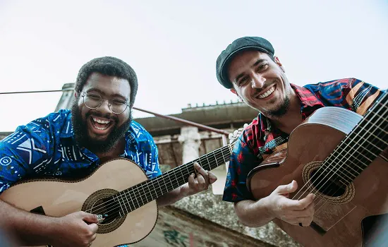 Duo Violão Brasileiro faz show gratuito no Sesc Santo Amaro _x000D_