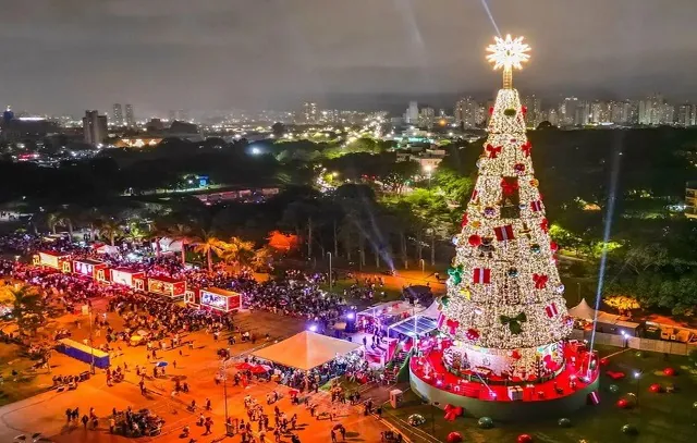 Árvore e Papai Noel chegam ao Villa-Lobos