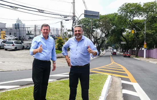 Prefeito Orlando Morando entrega obras de recapeamento na Avenida Winston Churchill