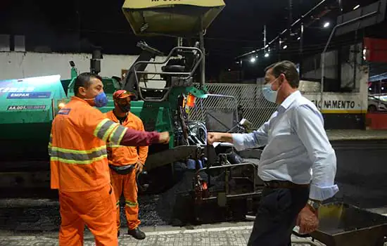 Prefeito Orlando Morando vistoria avanço do programa “Asfalto Novo” em avenida