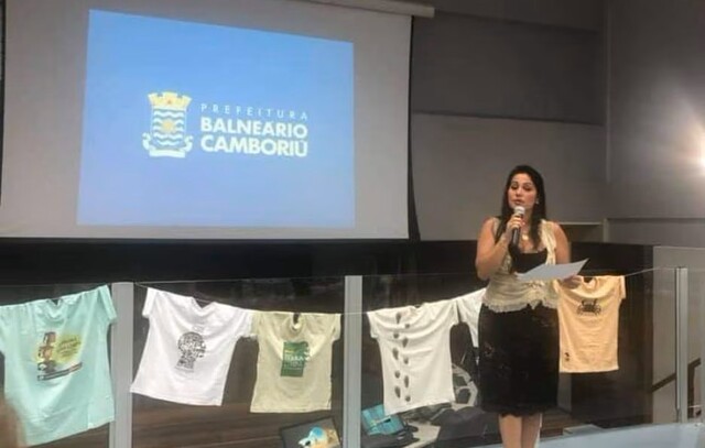 Viviane atua como educadora ambiental na Secretaria do Meio Ambiente de Balneário Camboriú