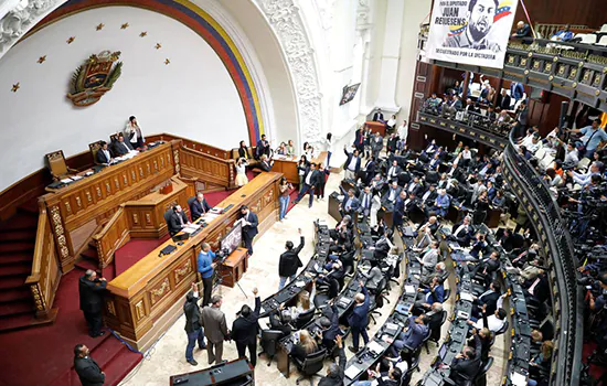 Parlamento venezuelano aprova acordo para entrada de ajuda humanitária