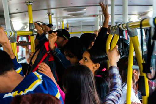 Pesquisa mostra que 97% das mulheres já sofreram assédio em transporte