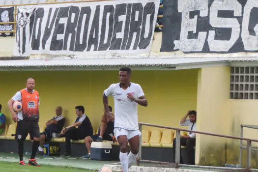 Após período sem atuar, Assis ressalta felicidade no Cachorrão