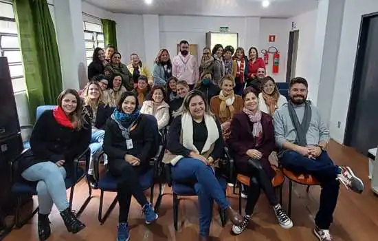 Sapis homenageia assistentes sociais da rede e de entidades conveniadas