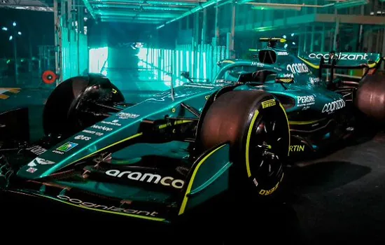 Aston Martin se diferencia das rivais e mostra AMR22 de verdade para F-1 em 2022