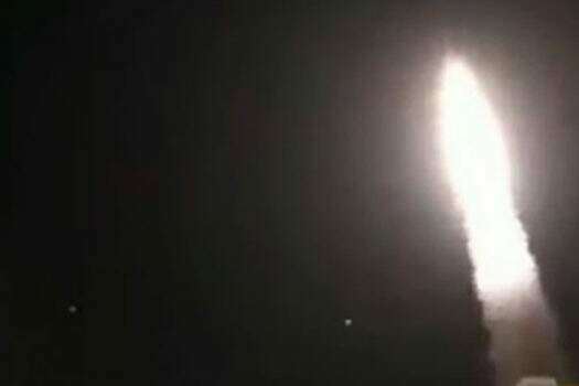Ataque com mísseis fere quatro no Iraque_x000D_