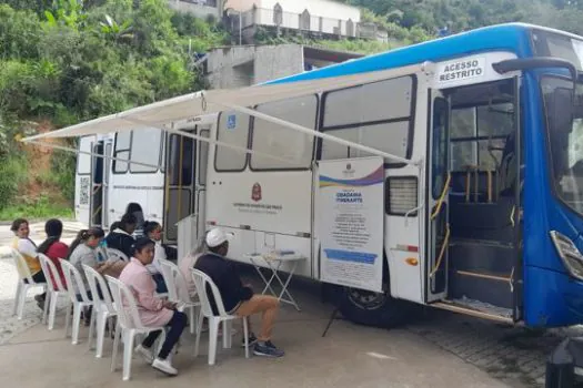 Ônibus do Cidadania Itinerante oferece serviços em São Caetano