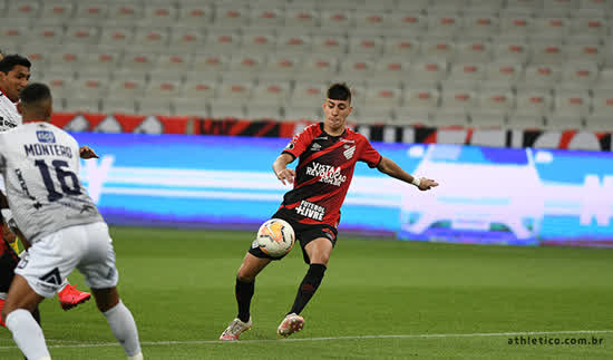 Mesmo com empate Athletico-PR garante classificação na Libertadores