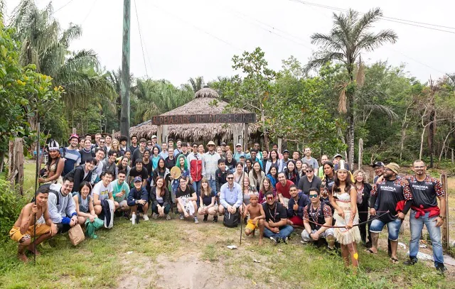 Músicos de universidade americana participam de imersão na Amazônia