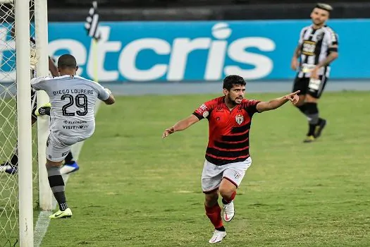 Botafogo abre o placar, sofre virada e aumenta chances de queda para a Série B