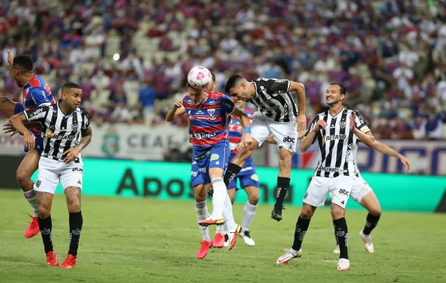 Atlético-MG pega o Fortaleza na Arena Castelão de olho nos líderes