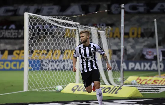 Atlético-MG faz 4 a 0 no Flamengo e Domènec Torrent está fora do time carioca