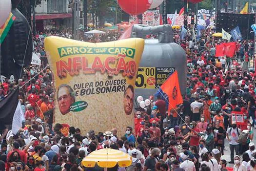 Ato contra Bolsonaro em São Paulo ferve a Av. Paulista neste sábado