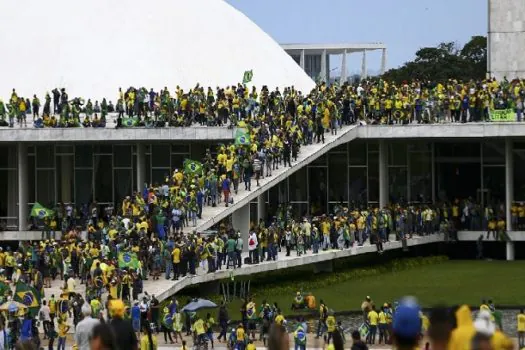 Juristas pedem punição ‘sem anistia’; SP e Rio têm atos pró-democracia