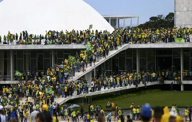 Juristas pedem punição ‘sem anistia’; SP e Rio têm atos pró-democracia