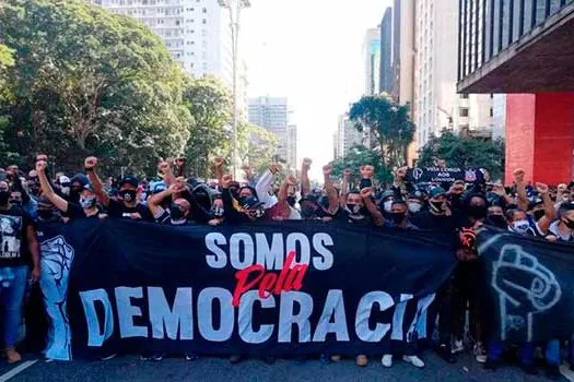 ATOS DE RUA: Manifestações contra Bolsonaro acontecem hoje e ganham caráter partidário