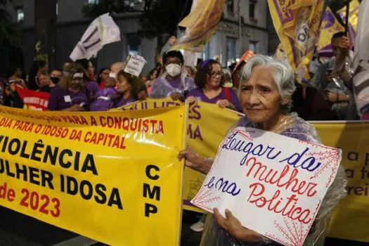 Ato 8M reuniu pautas feministas em São Paulo