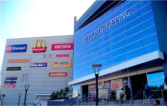 Atrium Shopping traz exposição de fotografias em homenagem às mães