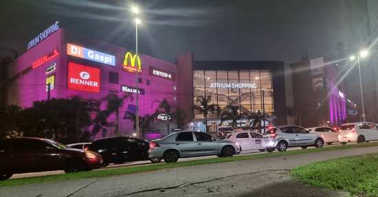 Outubro Rosa: Atrium Shopping recebe doações de lenços e cabelos