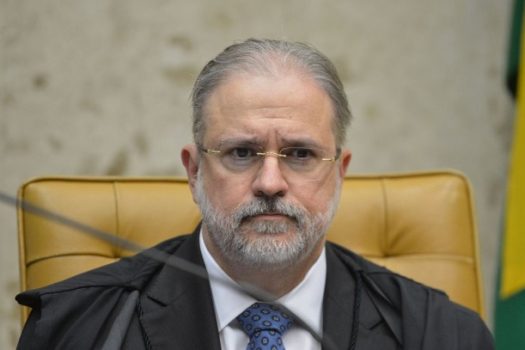 ‘Silêncio’ de Aras livrou Toffoli e integrantes do centrão de investigações