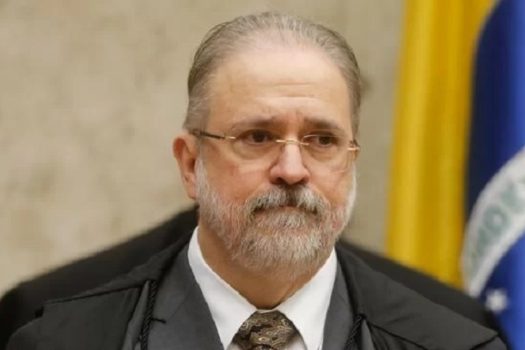 Aras dá parecer favorável a ações que podem anular a eleição de sete deputados