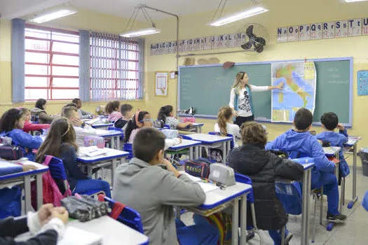 São Bernardo oferece aulas de italiano em escolas municipais em tempo integral