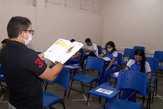 Dia dos Professores: Ranking de média salarial para professores em cada estado do País