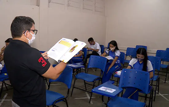 Dia dos Professores: Ranking de média salarial para professores em cada estado do País