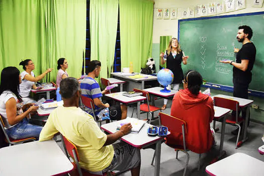 Aulas de Astrobiologia em Diadema rompem barreiras da linguagem