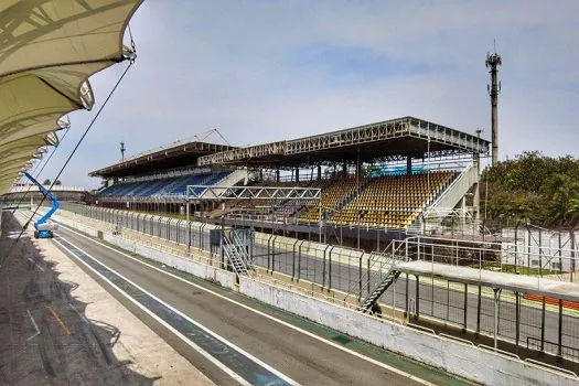 Secretaria de Obras trabalha na manutenção do Autódromo de Interlagos