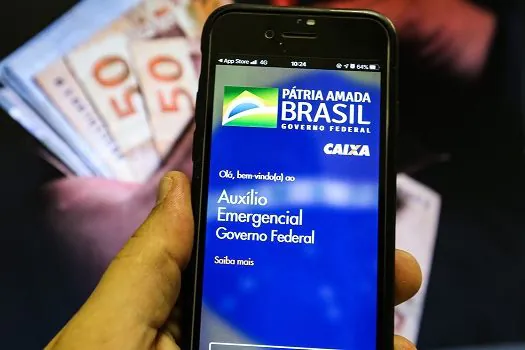 Trabalhadores nascidos em fevereiro podem sacar auxílio emergencial