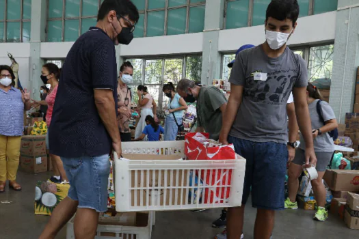 Com quase 900 desabrigados, Petrópolis anuncia auxílio de R$ 1 mil por família