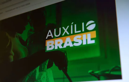 Auxílio Brasil: Caixa paga hoje (20) famílias cadastradas com NIS final 3