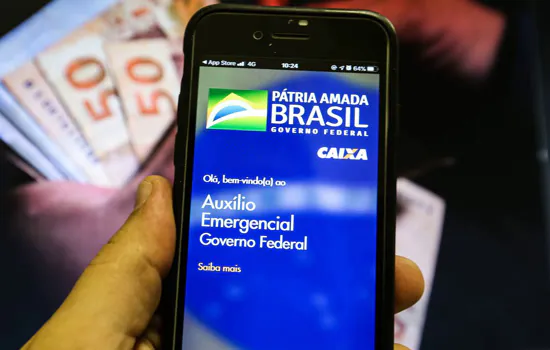 Auxílio emergencial é pago a beneficiários do Bolsa Família com NIS 2