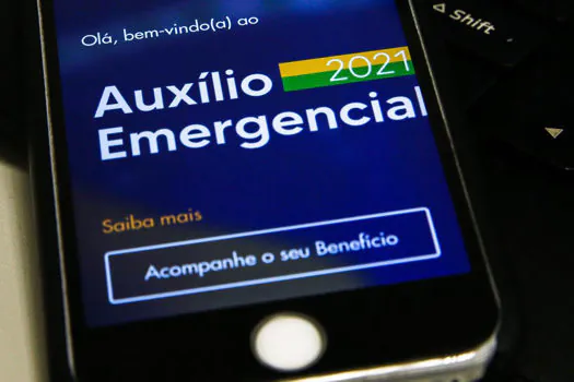 Caixa paga hoje (24) auxílio emergencial a nascidos em maio