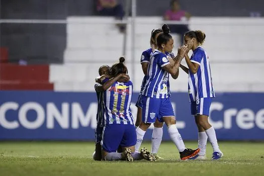 Por corte de gastos, família Kindermann acaba com o time de futebol feminino