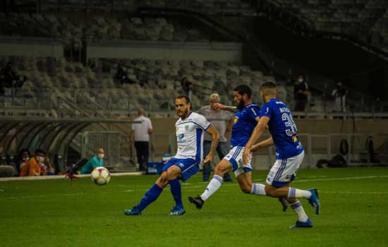 Cruzeiro perde mais uma e pode terminar rodada na zona de rebaixamento da série B