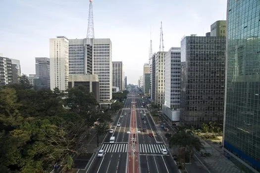 Cidades voltam a endurecer medidas contra covid no interior de SP