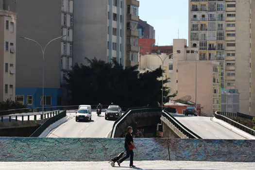 Previsão do Tempo: Capital paulista amanhece com poucas nuvens e sensação de frio