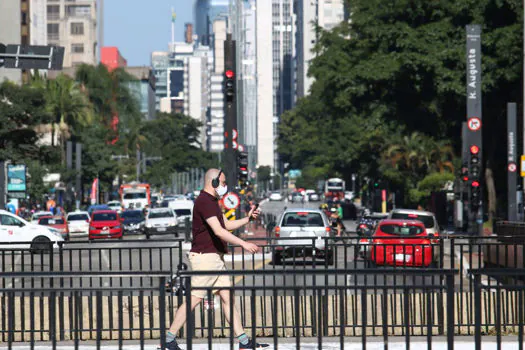 Semana começa com tempo seco e ensolarado em São Paulo